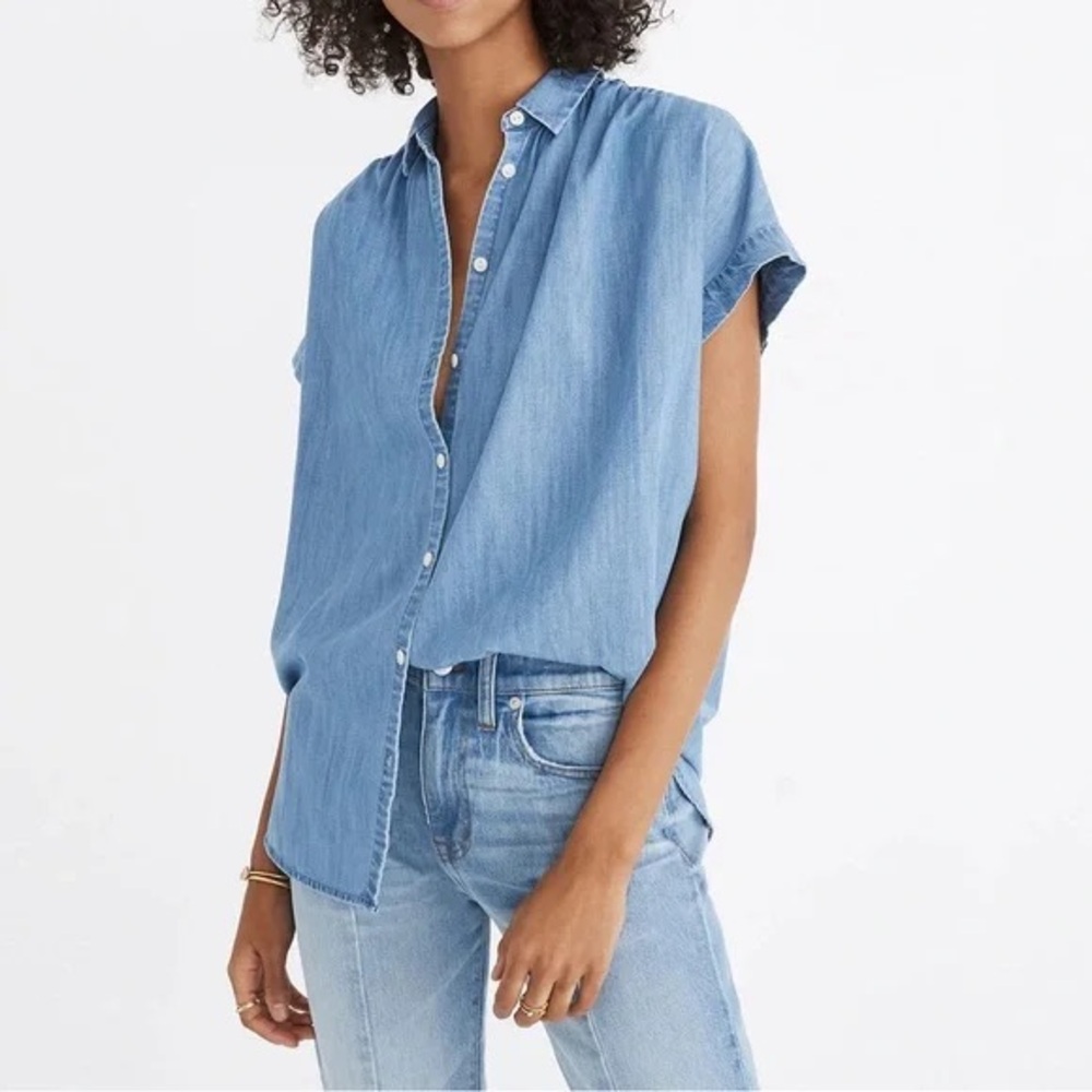 Madewell Central Button Down Shirt in Roberta Wash